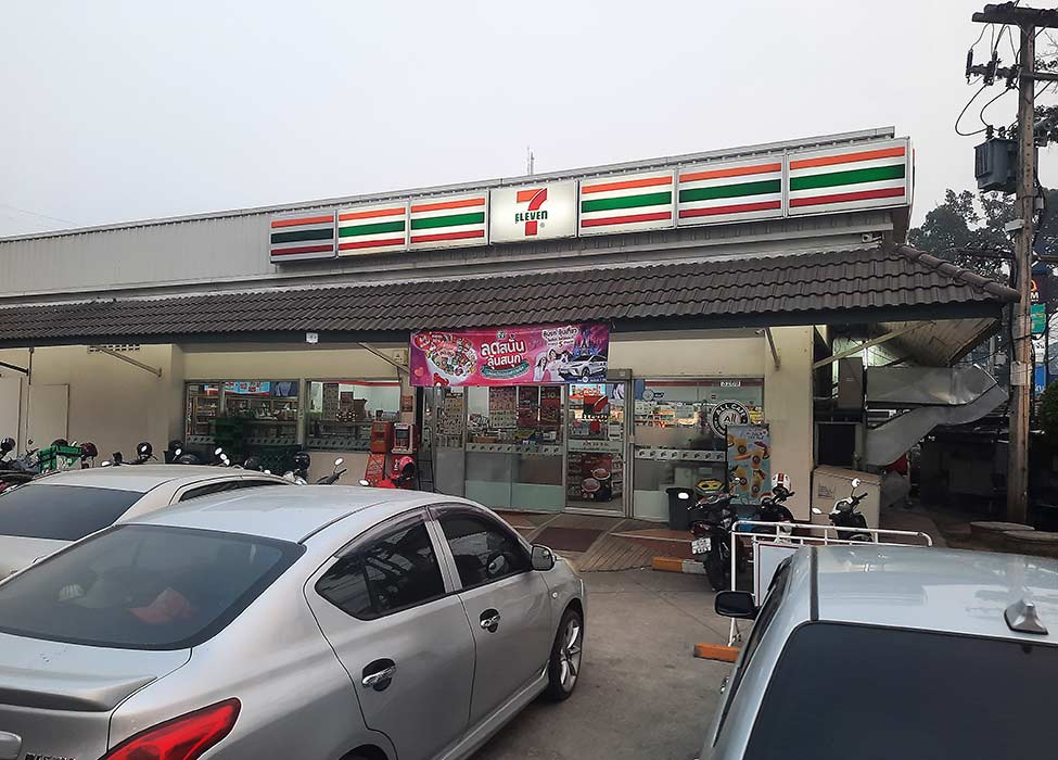 how many 7 11 stores in thailand